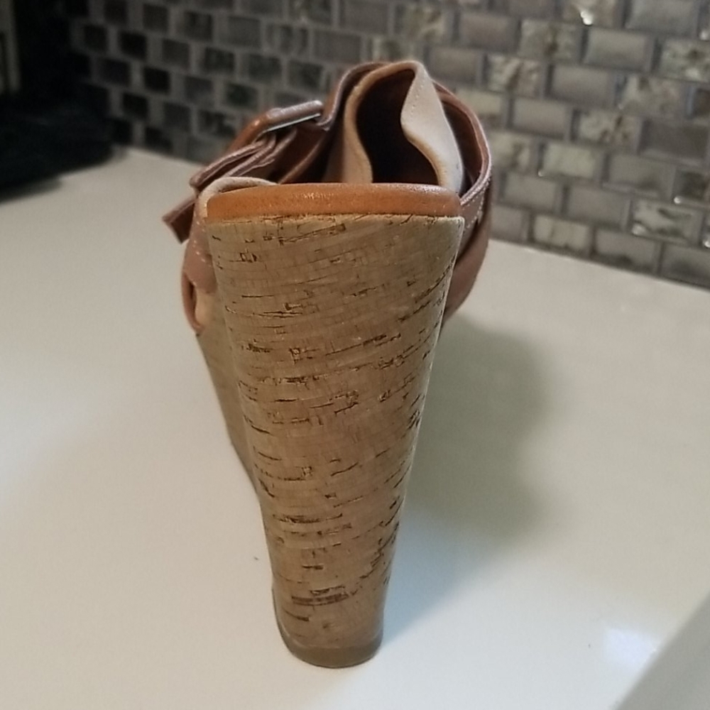 Wedge Heel Open Toed Sandals. - Picture 4 of 9